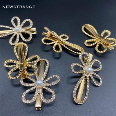 China New Decor Design Glitter Rhinestone Bobby Pins Flower Shaped Hairpin Metal Bling Hair Clips Beads Barrette Hair Clips For Girls for sale