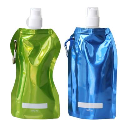 China Hot Sale Bpa Free Plastic Sports Water Bottle Collapsible Collapsible Tritan Bag With Carabiner Travel for sale