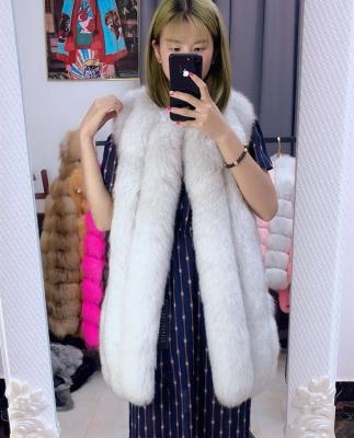 China Winter Warm Selling Breathable Fox Fur Vest Women Elegant Natural Fluffy Natural White Fox Fur Real Gilet for sale