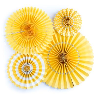 China Amazon Hot Selling Yellow Paper Fans Pinwheels Paper Rosettes Birthday Party Decoration Paper fans Manufacturer Te koop