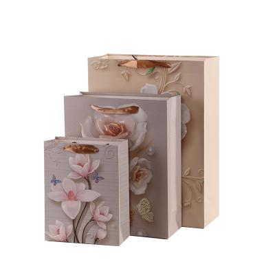 China Recyclable Stock Luxury Gift Wrapping Kraft Paper Carrier Bag For Flower Shopping Bag Can Be Customized for sale