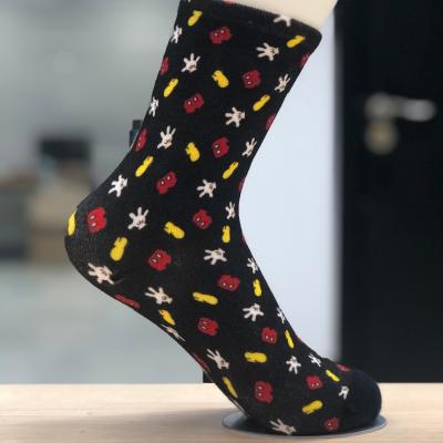 China China Custom Wholesale Antibacterial Crew Socks Men's Crew Socks High Quality Print Logo Socks Fast Even Cotton Custom Boy's Socks for sale