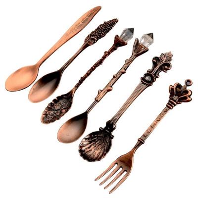 China Viable Snacks Prikkers Mini Royal Gold Carved Coffee Fruit Dessert Knife Stirring Kitchen Tool Teaspoon Raw Spoon Fork Spoon for sale