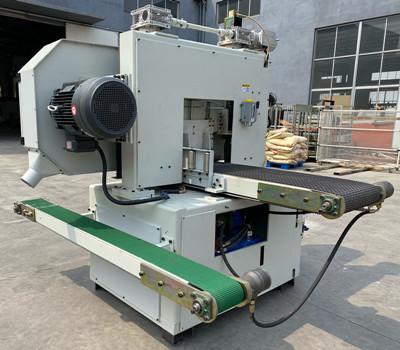 China Horizontal Automatic Horizontal Band Saw Machine Wood Cutting Machine for sale