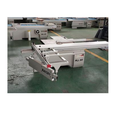 China Push Horizontal Wood Working Sliding Table Saw Cutting Machine For Processing Laminated Wood for sale