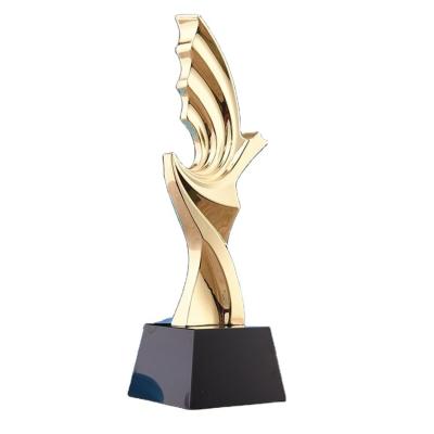 China 2021 Europe factory direct wholesale resin awards custom cheap trophy for sale