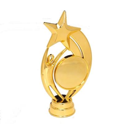 China Europe Well Selling Plastic Trophy Coins Gold Top Of Trophies Star Shape Head Award Coins for sale