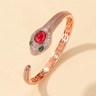 China Hot Selling Good Quality Micro Setting Brass / Fine Jewelry Snake Design Silver Ornate Personality Bangle Bracelet for sale