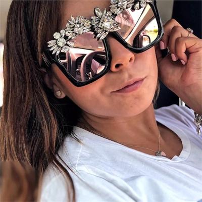 China Oversized Square Sunglasses Handmade Rhinestone Crystal Luxury Sunglasses Women Bling Fashion Sun Glasses for sale