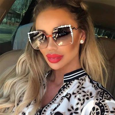 China Fashion Sunglasses Bead Luxury Square Metal Frame Sunglasses Men Women Shape UV400 Shades Vintage Lenses for sale