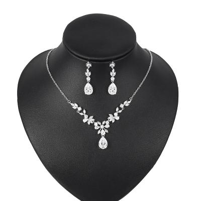 China Waterdrop Luxury Wholesale Luxury Zirconia Jewelry Simple Design Korean Earring Necklace Jewelry Sets for sale