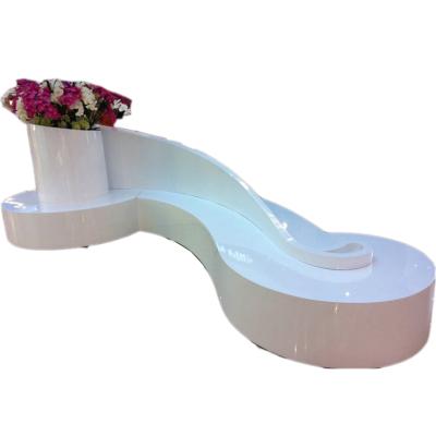 China Y111 Modern S-shaped Long Chair With Flower Pot Leisure Chair Indoor Waiting Modern Stylish Outdoor Benches for sale