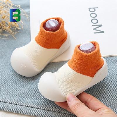 China 61 Anti-slippery wholesale cotton knitted fashionable children's shoes baby newborn walking shoes for sale