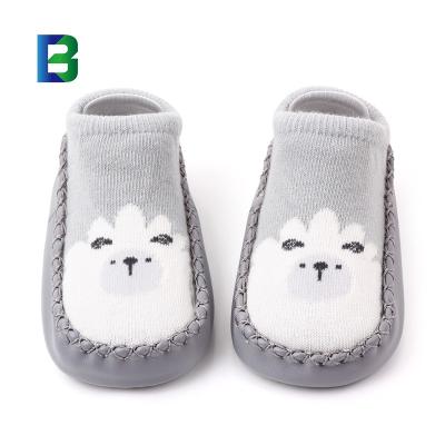 China Flat 48 Wholesale Cheap Baby Floor Socks Shoes Comfortable Non-slip Soft Newborn Baby Toddler Shoes for sale