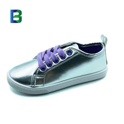 China Classic Fashion Trend Women's Canvas Safety Shoes Summer Light Cotton Spring Cotton Flat Sneaker Women Student Shoes for sale