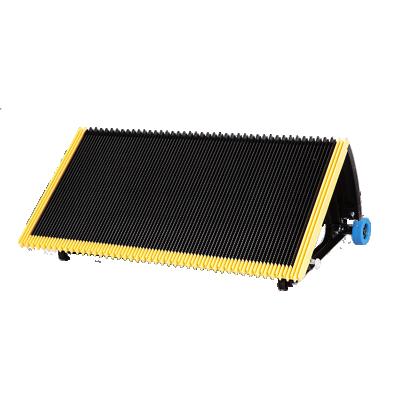 China Black Stainless Steel Escalator Stainless Steel Step 800mm With 3 Side Yellow Plastic Strip for sale