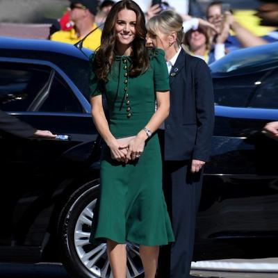 China Elegant Anti-wrinkle Celebrity Dresses Princess Kate Vintage Summer Slim Clothing Ladies Green With Button Knee Length Casual Party Dresses for sale