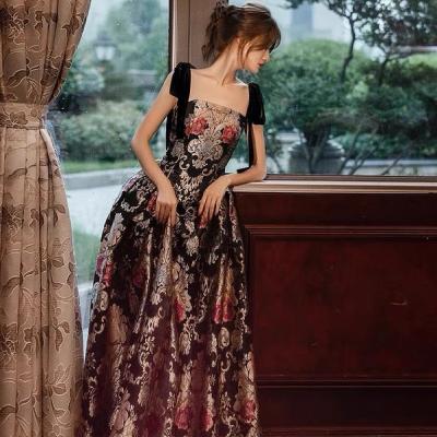 China Breathable Embroidered Vintage Evening Dresses Spaghetti Tie Back Luxury Black Floral Arabic Evening Celebrity Formal Prom Party Dress 2022 for sale