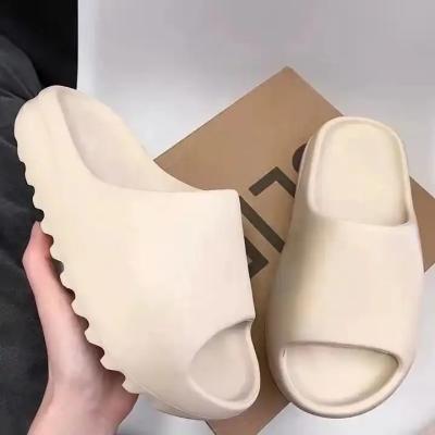 China Fashion Trend Original High Quality Slippers Brand Custom Logo Shoes Men Women Slipper Ladies Yeezy Slippers Yeezy Slides Sandals for sale