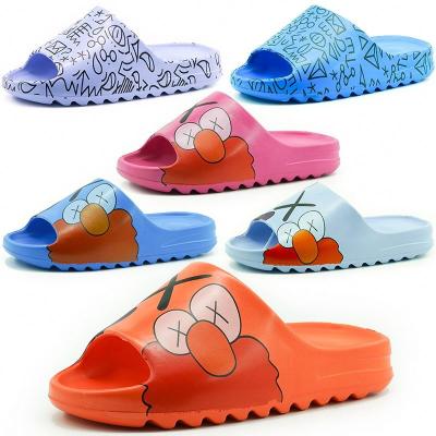 China Fashion Trend New Yeezy Flat Sandals Unisex Men Slides Outdoor Shoes Women Slip Eva Kids Slides Sandals Beach Ladies Slippers for sale