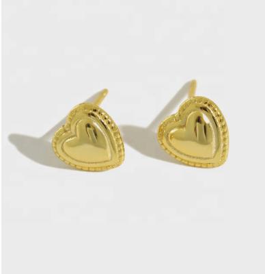 China FASHIONABLE Romantic LOVE Earrings 18K Sterling Silver Small Stud Gold Plated Heart Stud Earring Good Quality 925 for sale