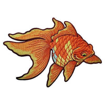 China Custom pattern golden fish flat embroidery patches for women hoodie zu verkaufen