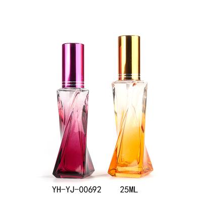 China Fashion Accessories Empty Spray Pump Glass Perfume Bottle 25ml 30ml for sale