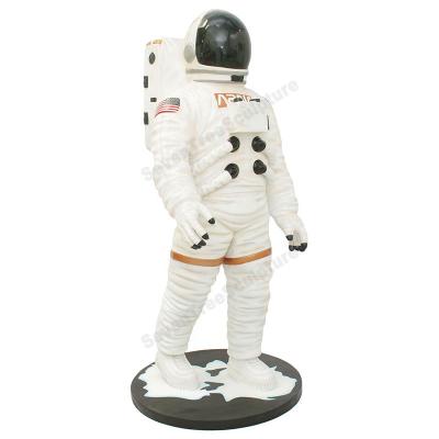 China Home Astronaut Fiberglass China Hot Sale Outdoor Garden Decoration Resin Sculpture for sale