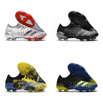 China Fashion\Breathable Firm Football Boots Men Soccer Shoes Superfly Women Football Comfortable Professional Men\durable Boots Soccer Cleats Predatory Abnormal Soccer Boots for sale