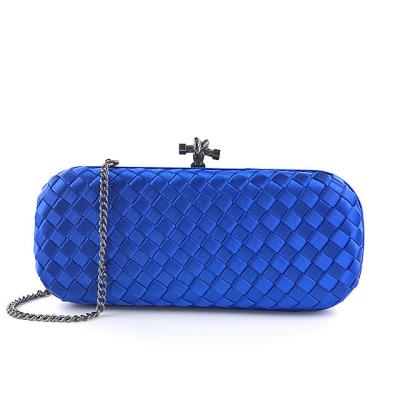 China New Classic Fashion DIY Woven Large Capacity Female Plaid Messenger Bag Ins Foreign Style Capacity Dinner Clutch for sale