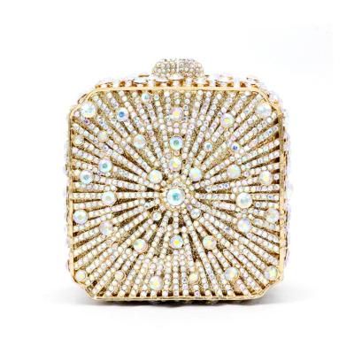 China Vintage Luxury Vintage Elegant Women Evening Small Box Square Diamond Clutches Crystal Clips Bridal Wedding Party Purses for sale