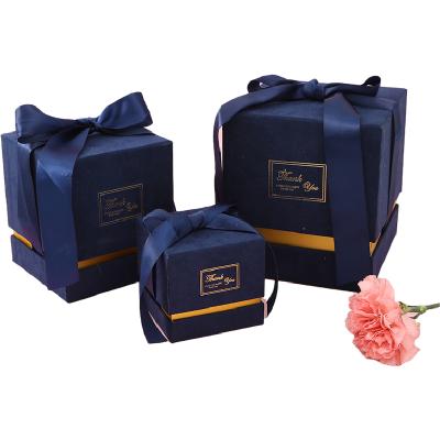 China Recyclable Wholesale Luxury Romantic Wedding Chocolate Festival Candy Lid And Ribbon Base Gift Box for sale