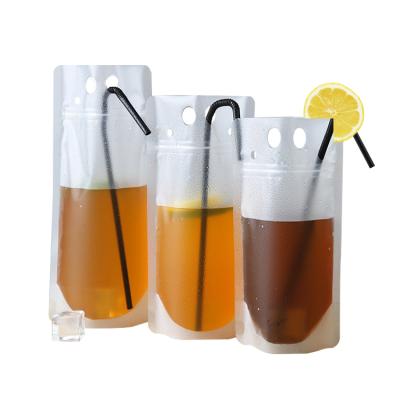 China Shock Resistance 500ml Juice Milky Tea Beverage Reclosable Zipper Pouch Drinking Bags Stand Up Handheld Drink Pouch With Plastic Straw for sale