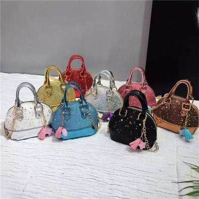 China Wholesale Korean Version Water Proof Children's Small Shell Chain Single Mini Bag Girls Cute Glitter Handbag Pinch for sale