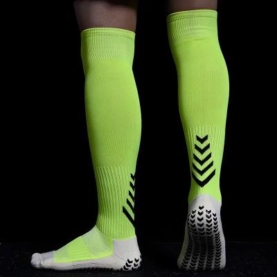 China 2022 Most Popular Custom Professional Sports Men's Soccer Anti Slip Sports Logo Grip Breathable Socks Knee Highs for sale