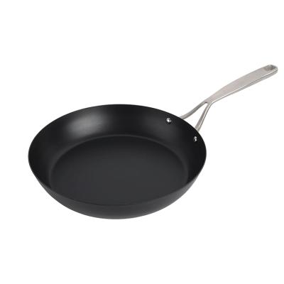 China Viable Hot Selling Frying Pan With Steel Riveted Handle 2mm Thickness Carbon Steel for sale