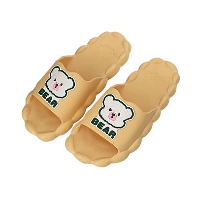 China 2021 New Fashion Trend Men's Simple Design Cartoon Bedroom Beach Shoes Slippers Non-slip Thick Soles Indoor Home Wear Comfortable Slippers for sale