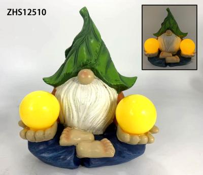 China Europe Outdoor Decoration Garden Zen Gnome Figurine With Solar Light Ball for sale