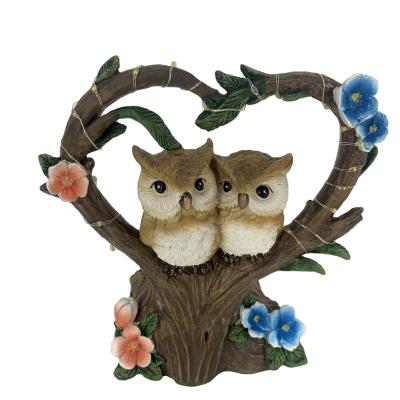 China Europe Couple Outdoor Solar Light Bird Decoration Animal Garden Ornaments Landscape Resin Park Sculpture for sale