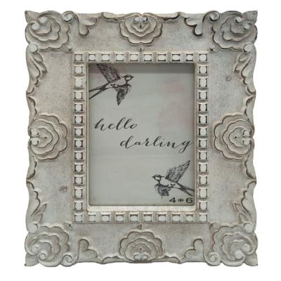 China Home Decoration Custom Carved Wooden Photo Frame Home Decor 4X6 Photo Frame for sale