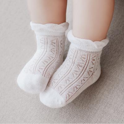 China Breathable custom knitted cute novelty 100% organic cotton non anti slip hot selling retro kids ruched crew socks for babies for sale