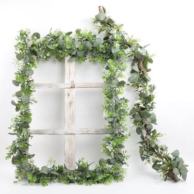 China Outdoor Christmas Valentine Selling Apple Eucalyptus Garland Home Wedding Front Door Decor Faux Lavender Realistic Artificial Flower Vine Hot for sale