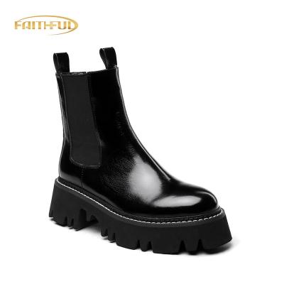 China Light Lightweight Classical Casual Black Oiled Calf Skin Autumn Chelsea Ladies Winter Boots Platform Leather Ankle Fashion Round Toe for sale