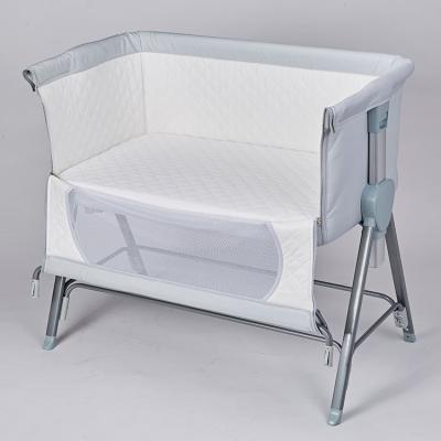 China Modern Baby Hutch Baby Crib Bedside Sleeper Crib Multifunctional Baby Crib Swinging Cribs for sale