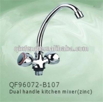 China Thermostatic Faucets zinc double handle kitchen sink water faucet,kitchen faucet,water ridge kitchen sink faucet.china made kitchen water faucet for sale