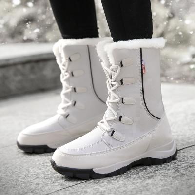 China 2020 High Quality Anti-odor Winter Warm Comfortable Lightweight Weighted Boots For Women Waterproof Snow Boot for sale