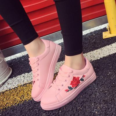 China New Lightweight Embroidered Women's Casual Shoes Women's College Style Flat Bottom Lace-Up Student Ladies Board Non-slip Rubber Sole Shoes Shoes for sale