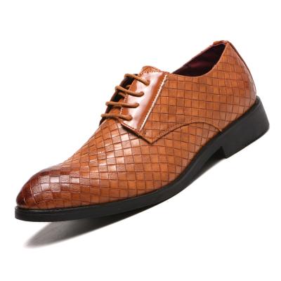 China 2021 Breathable Men's Shoes Large Size Men's Border New Pattern Plaid Men's Leather Shoes for sale