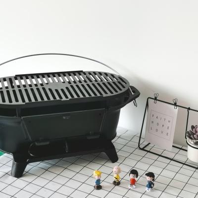 China Easily Assembled Outdoor Cast Iron Portable BBQ Grill Barbecue Grill Camping Commercial Charcoal for sale