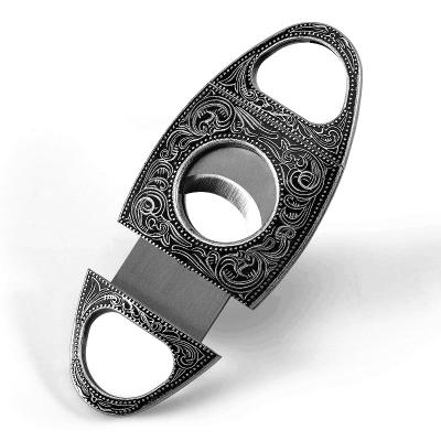 China Minimalist Zinc Alloy Cigar Cutter Logo Sharp Custom Classic Classic Carving Pattern Travel Scissor Cigar Cutter for sale